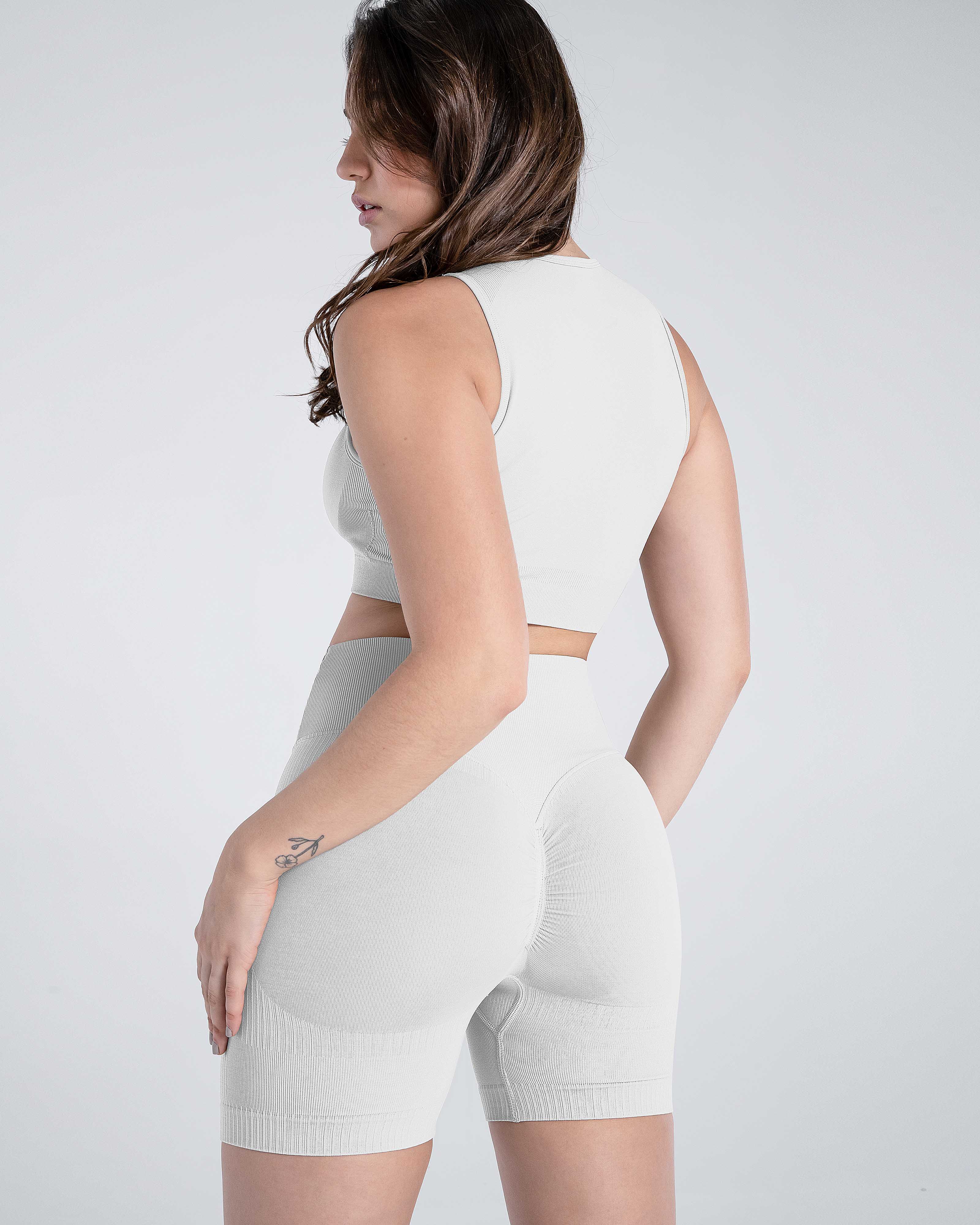 Premium Seamless Crossover Short - Cosmolle