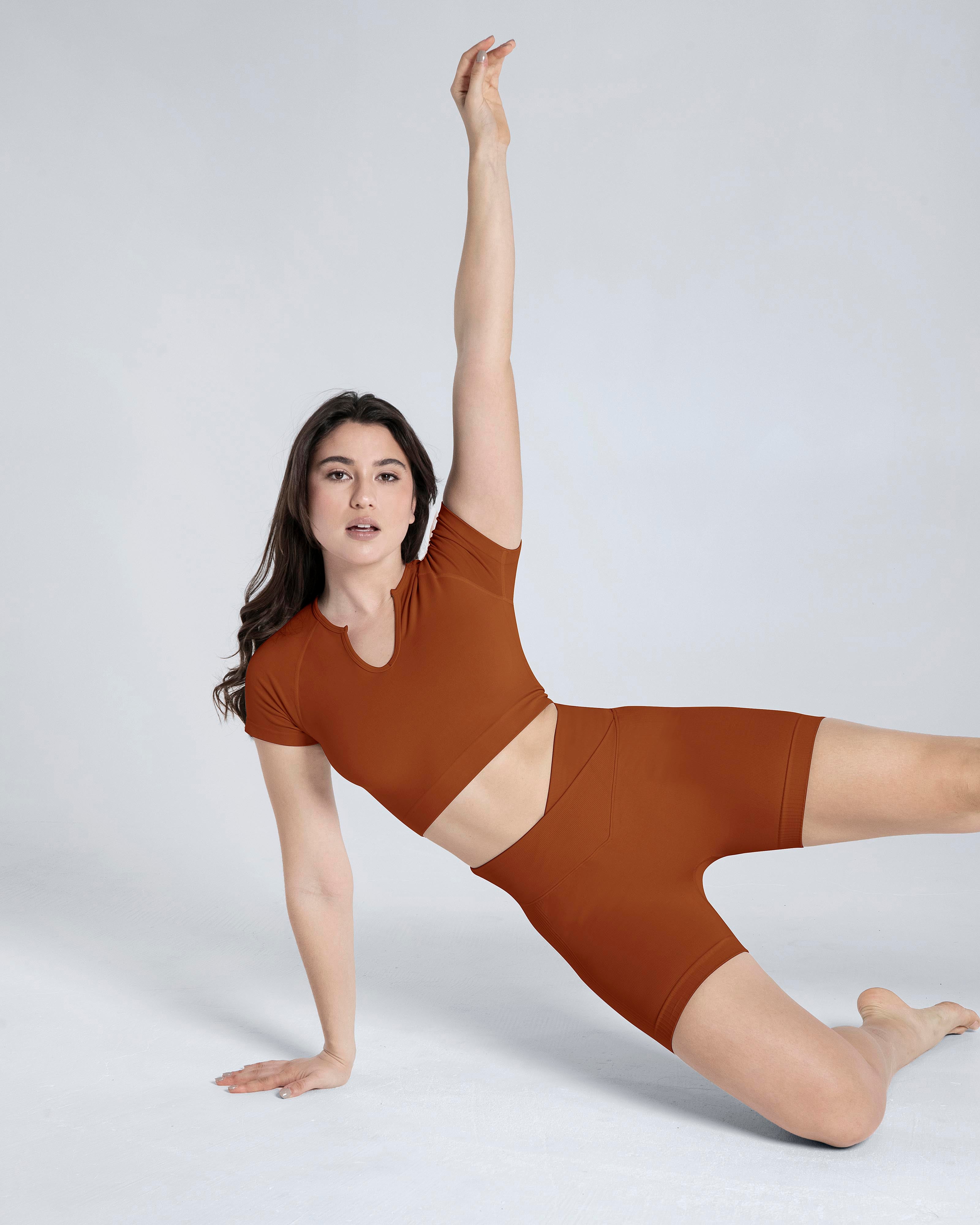 Premium Seamless Crossover Short - Cosmolle
