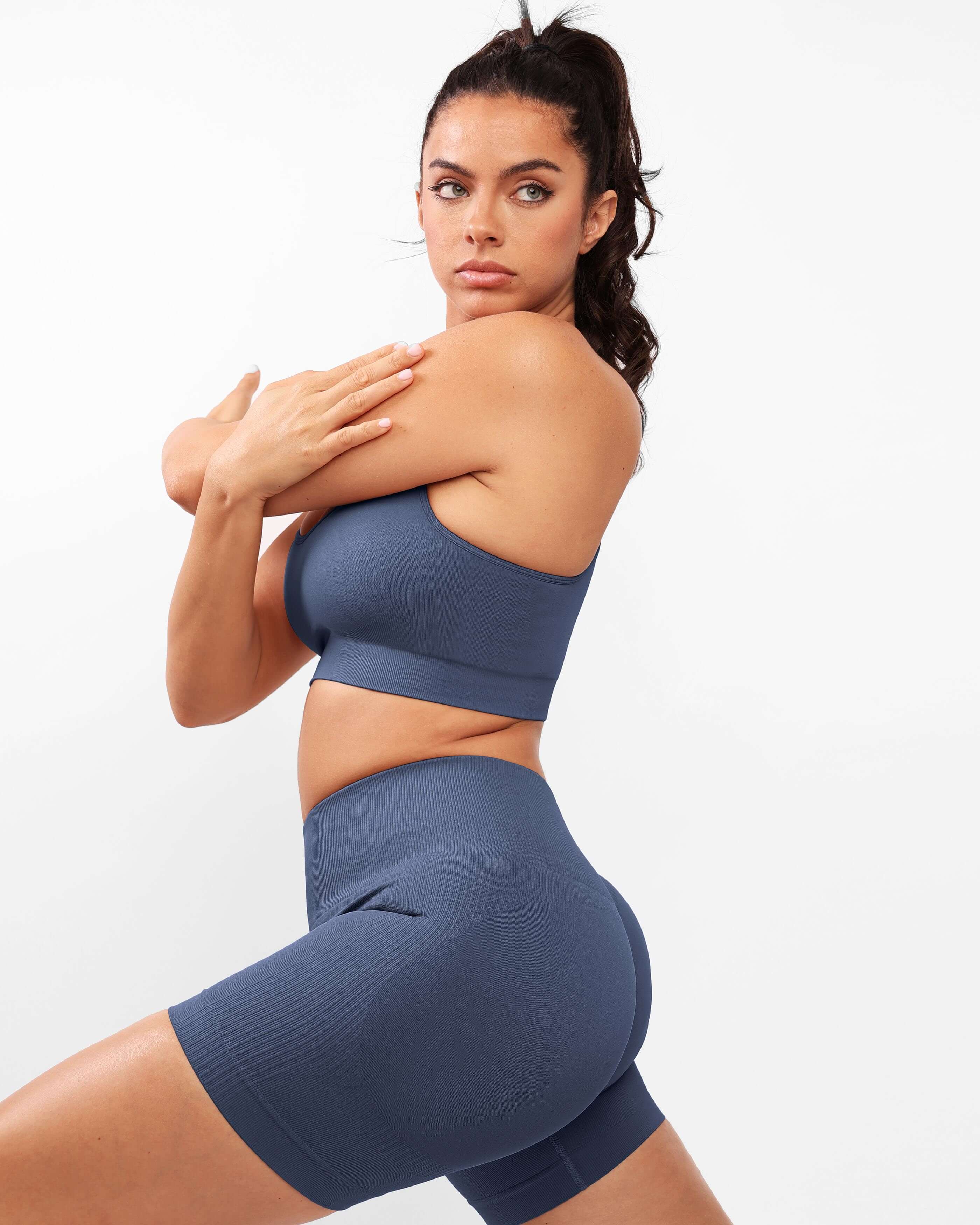 AirWear Sports Bra & Bike Shorts Set - Cosmolle