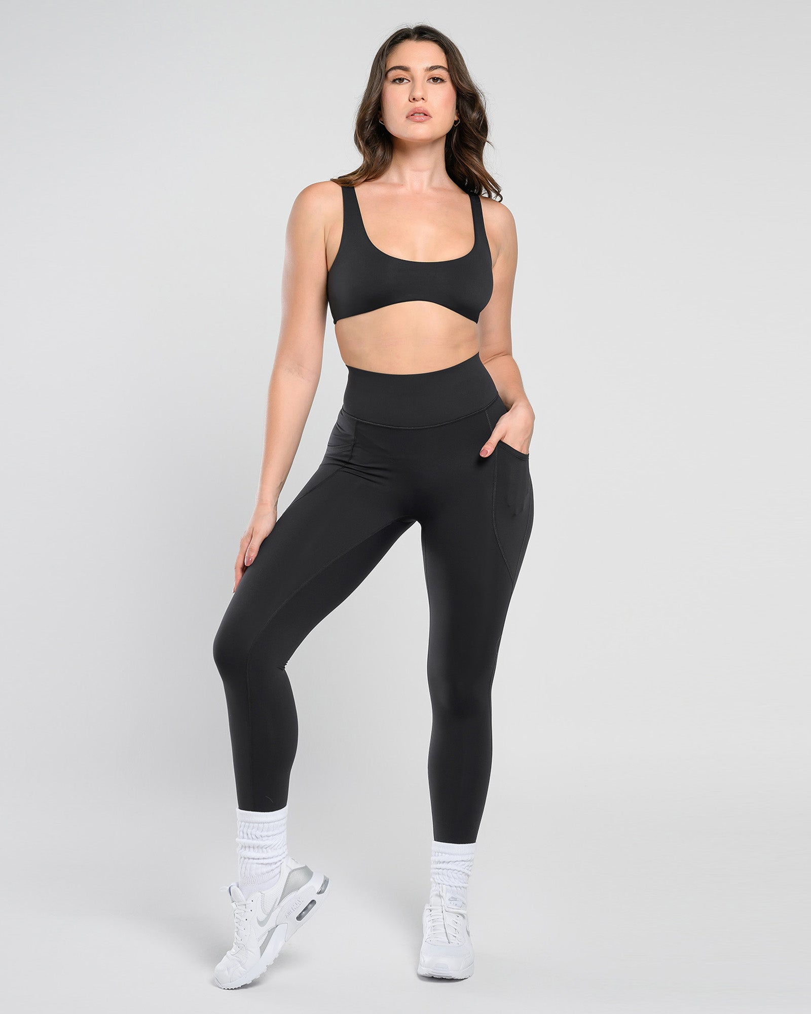 Ultimate Contour Bra & 8-in-1 Happy Butt Solution Leggings